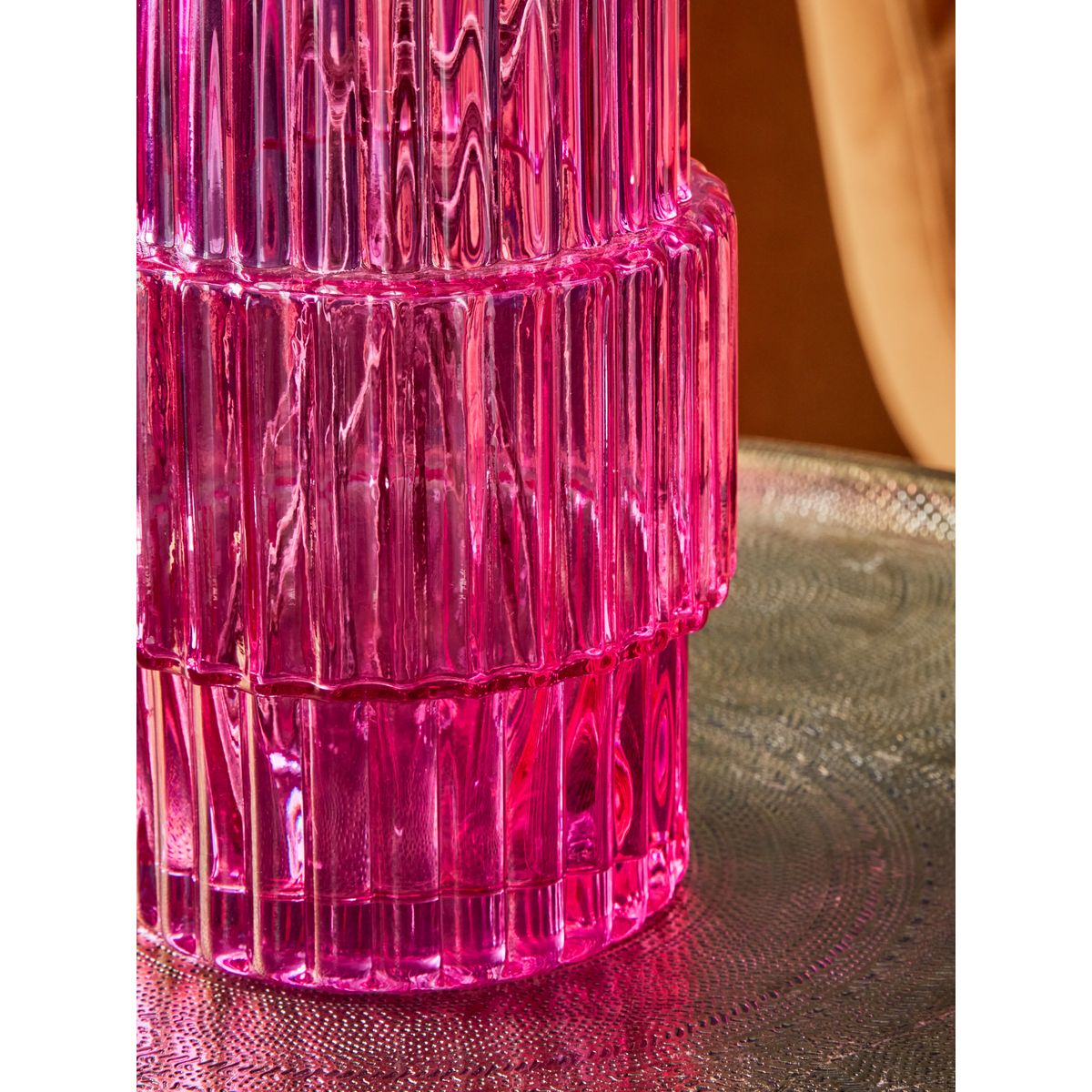 Petit vase en verre côtelé rose, NEXT