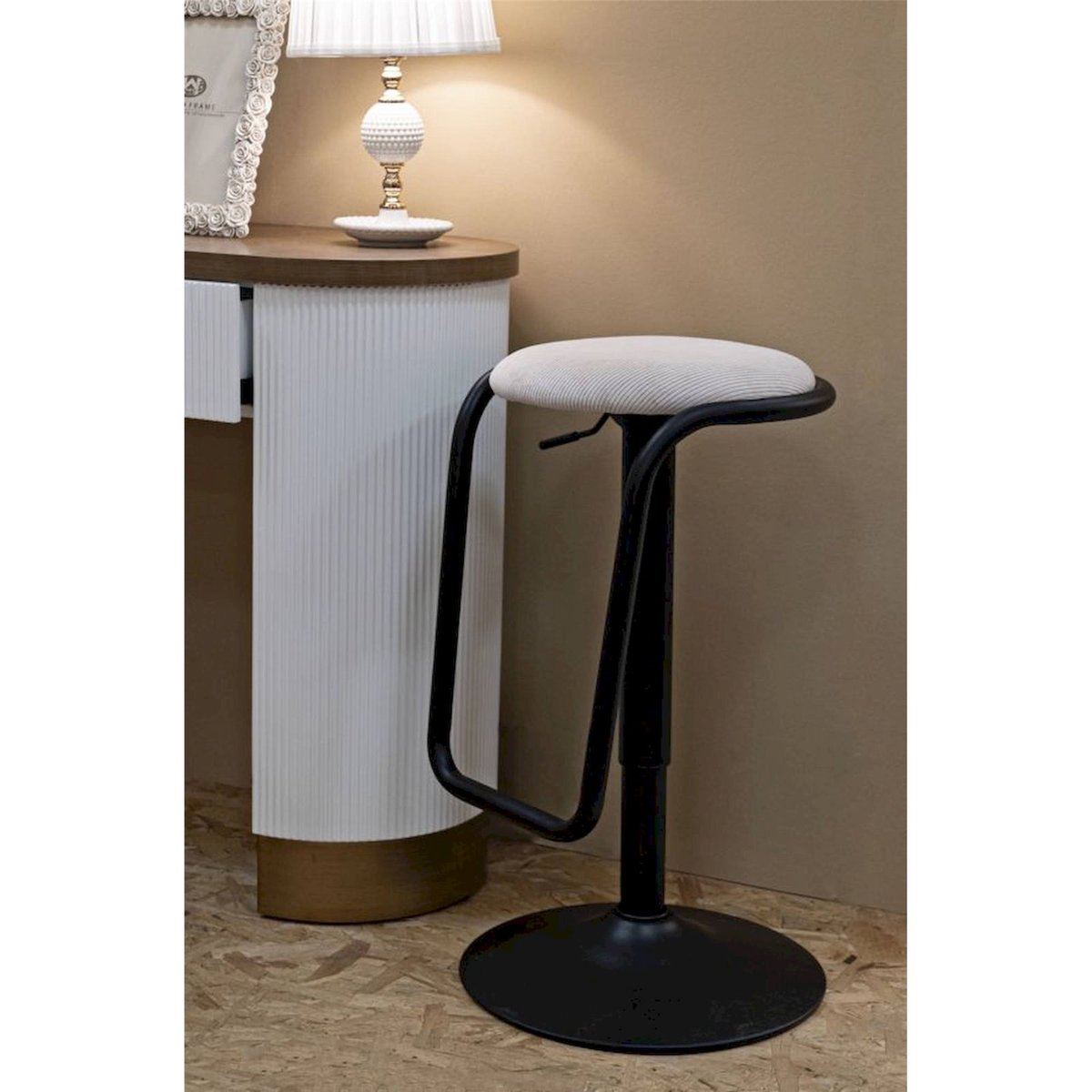 Tabouret de bar pivotant réglable en fer MODERN noir et blanc, RECOLLECTION