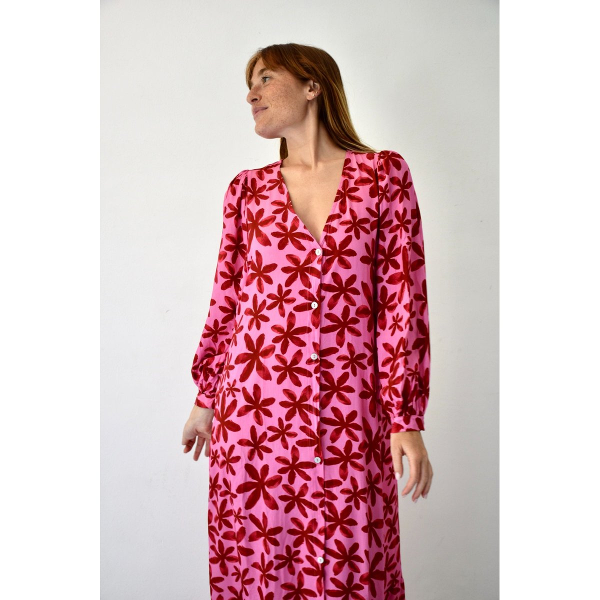 Robe longue fleurie boutonnée MICAELA rose / fuchsia, MINDTRAVELER