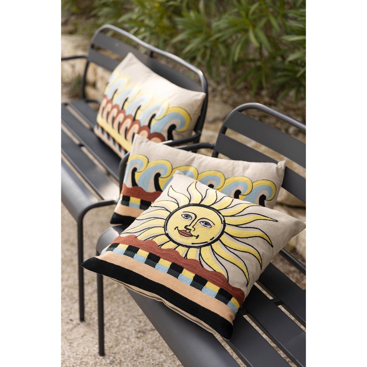 Coussin brodé Adria multico, VIVARAISE