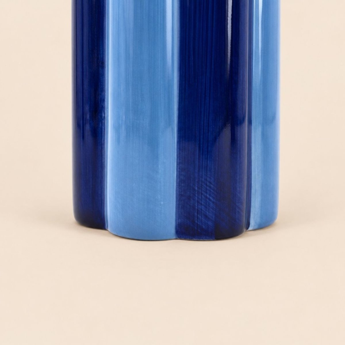 Vase en céramique à rayures 20cm bleu, ORNAMI