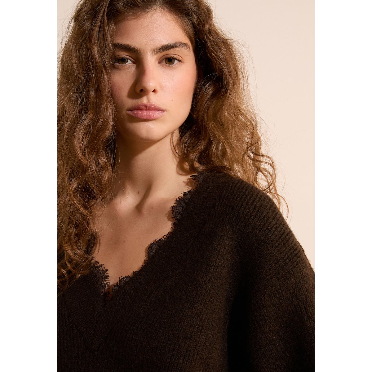 Pull avec détails dentelle SHERILE chocolat, ETAM