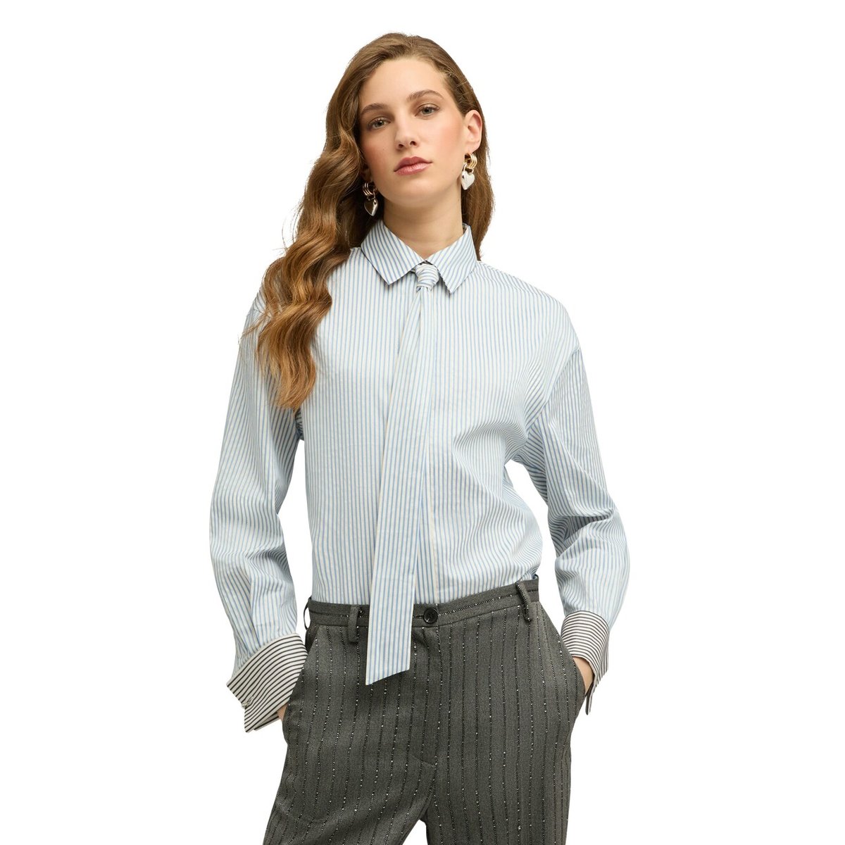 Chemise à rayures avec cravate light - blue, MOTIVI
