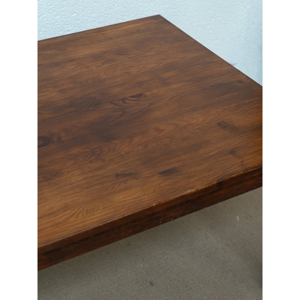 Grande table basse en bois Léonie N°1071 - Bon état bois foncé, DEBONGOUT
