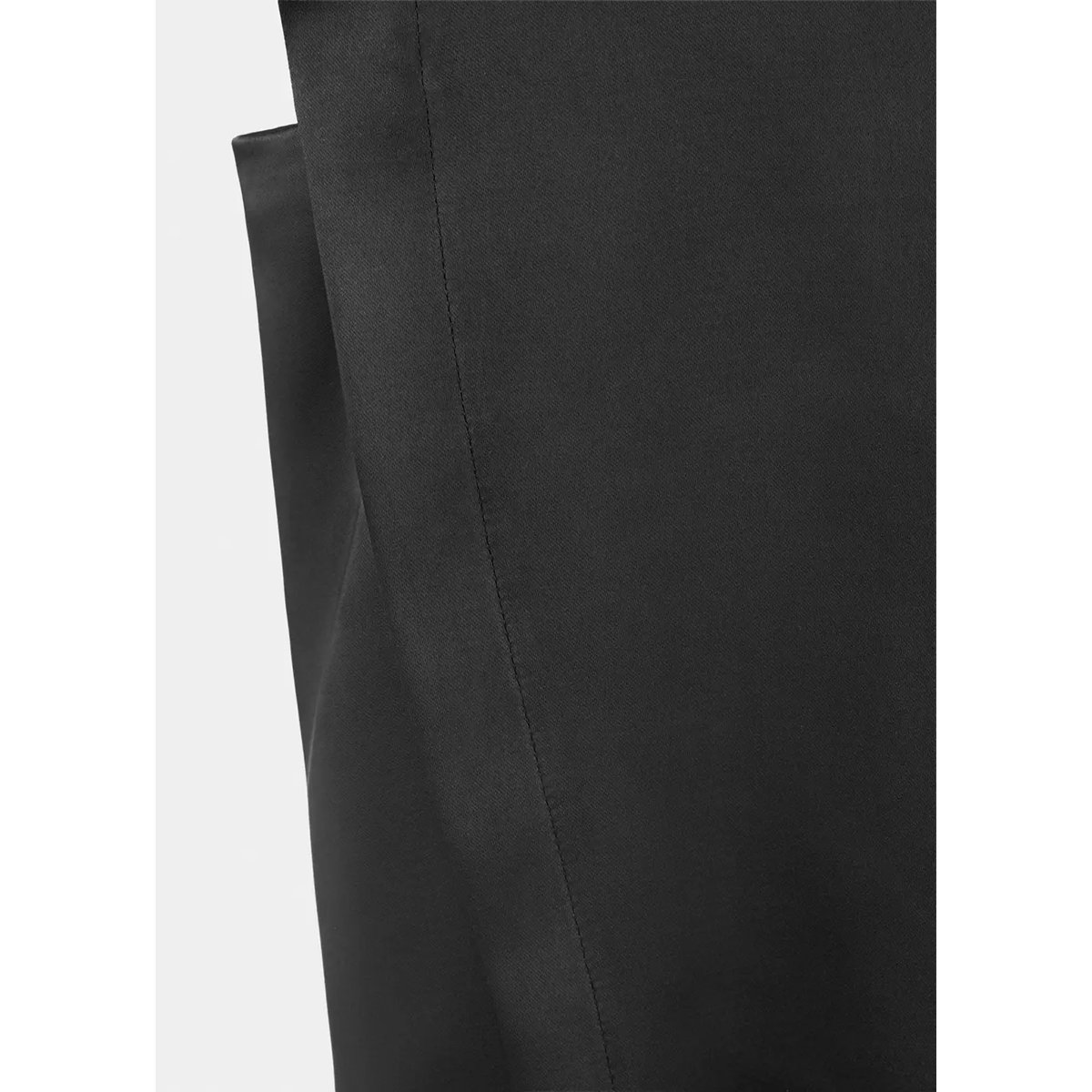 Blouse satinée sans manches noir, MANGO
