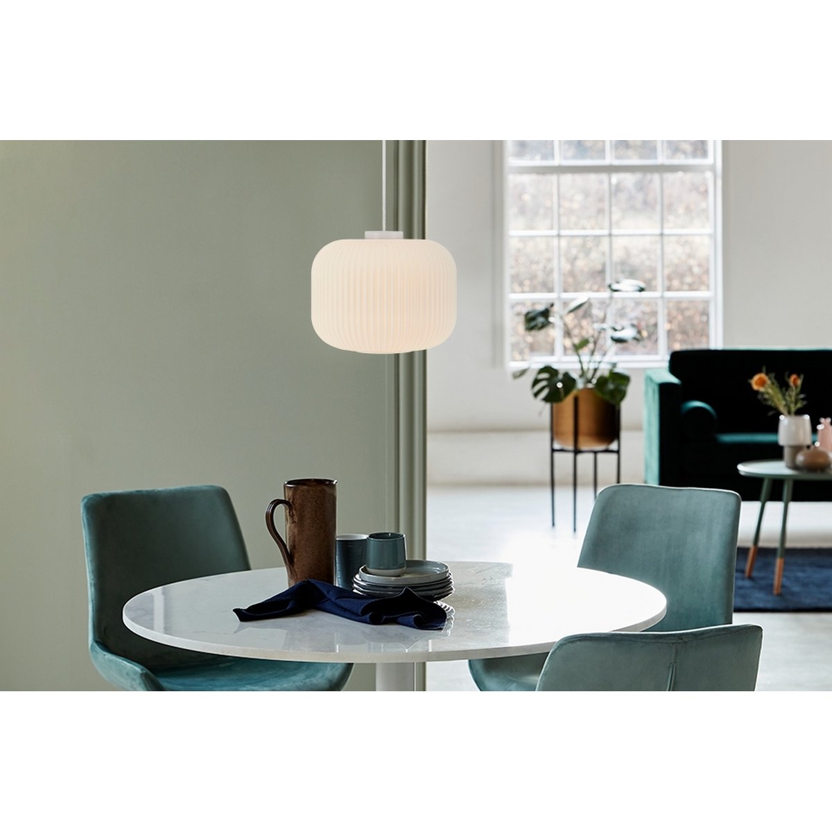 Suspension émet une lumière douce en verre strié, MILFORD 30 opale, NORDLUX