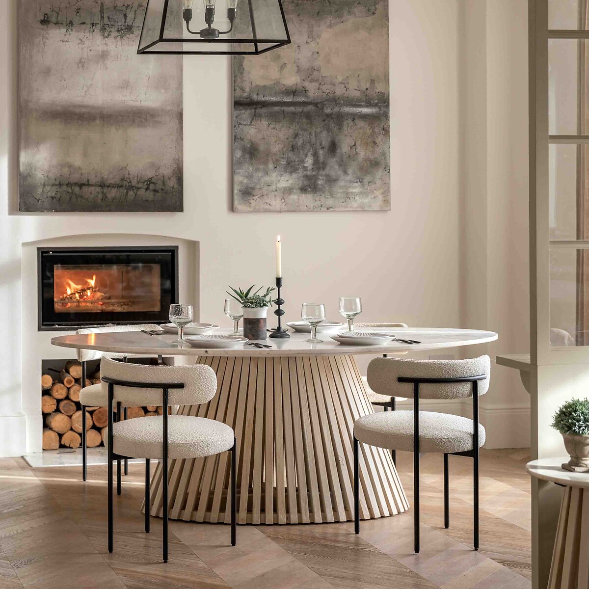 Solstice Oval Mango Dining Table white marble, ÉDITÉ