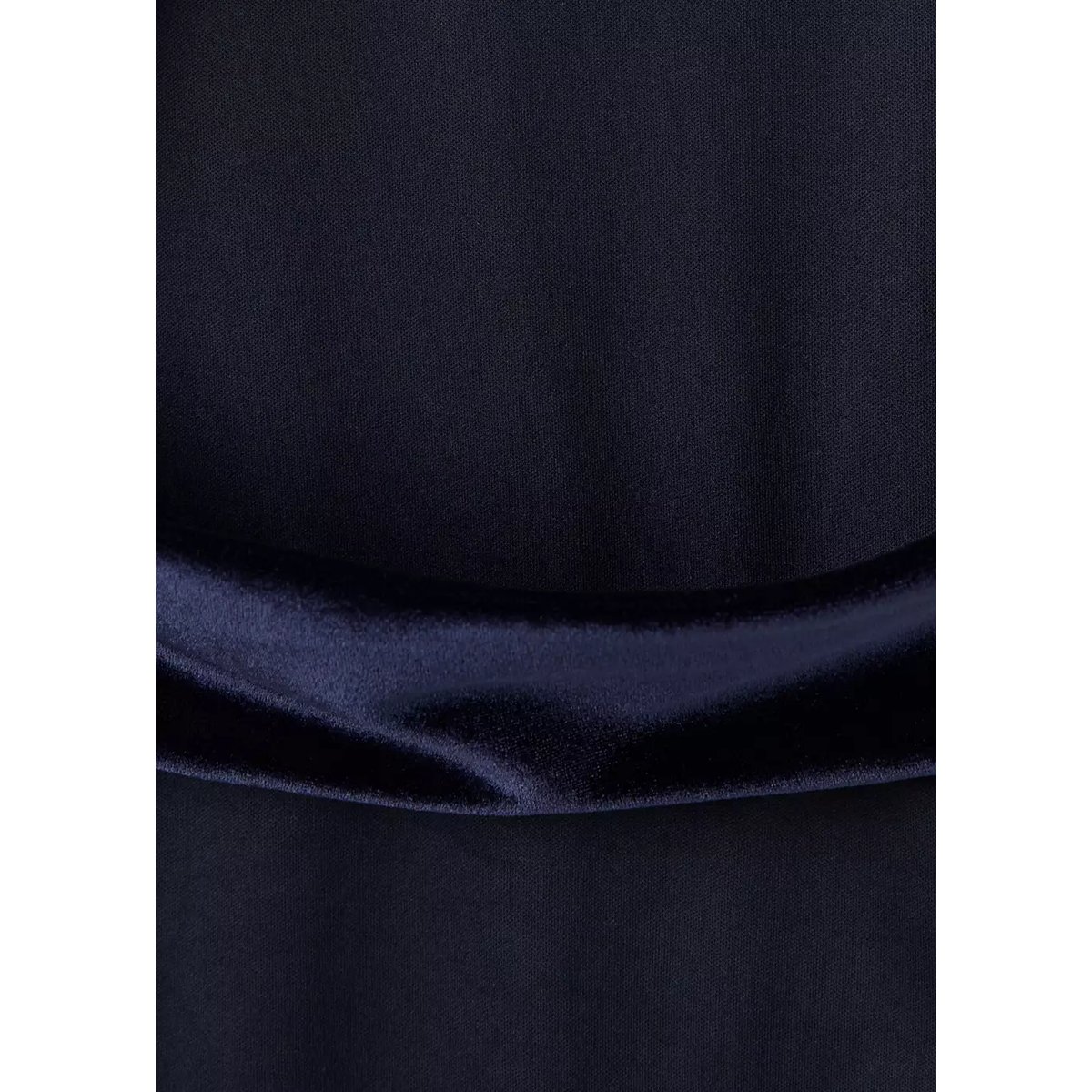 Combinaison en velours dos nu bleu nuit, MANGO