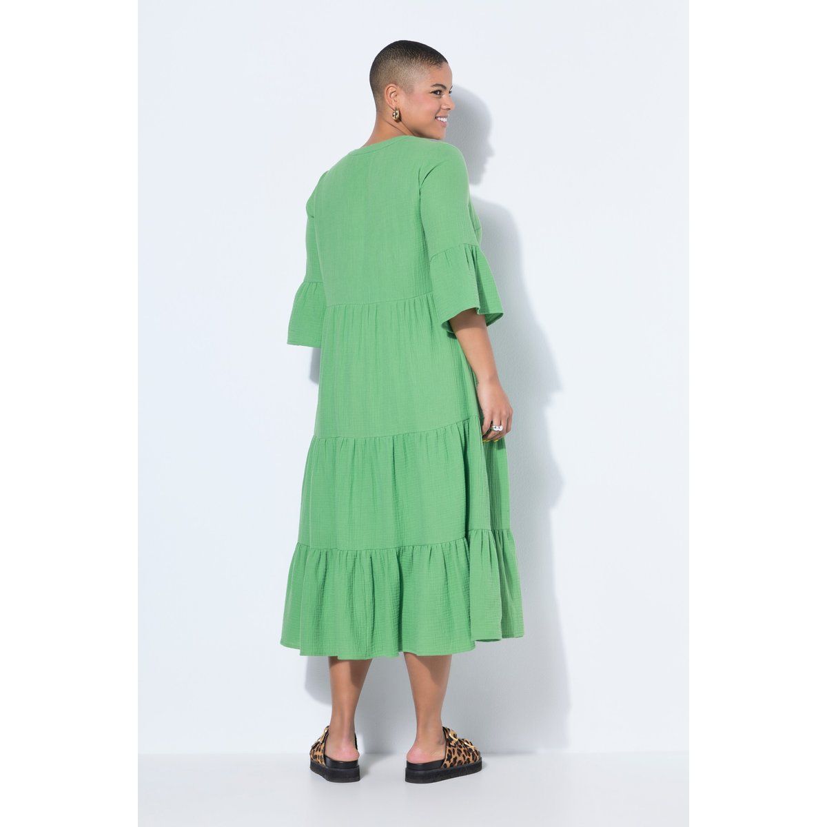 Robe maxi en mousseline, à col montant vert, STUDIO UNTOLD