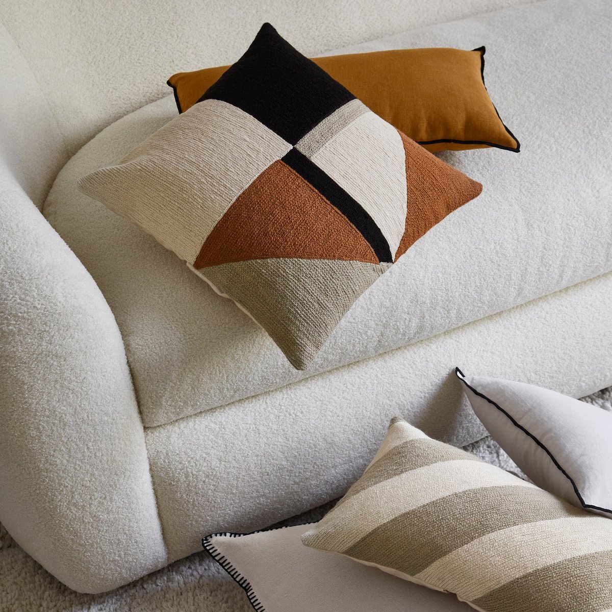 Housse De Coussin en Laine TRIAGO naturel et noir, MADURA