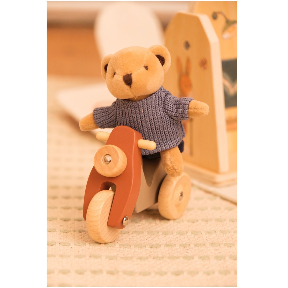 Alexis l'ours sur son scooter bleu, EGMONT TOYS