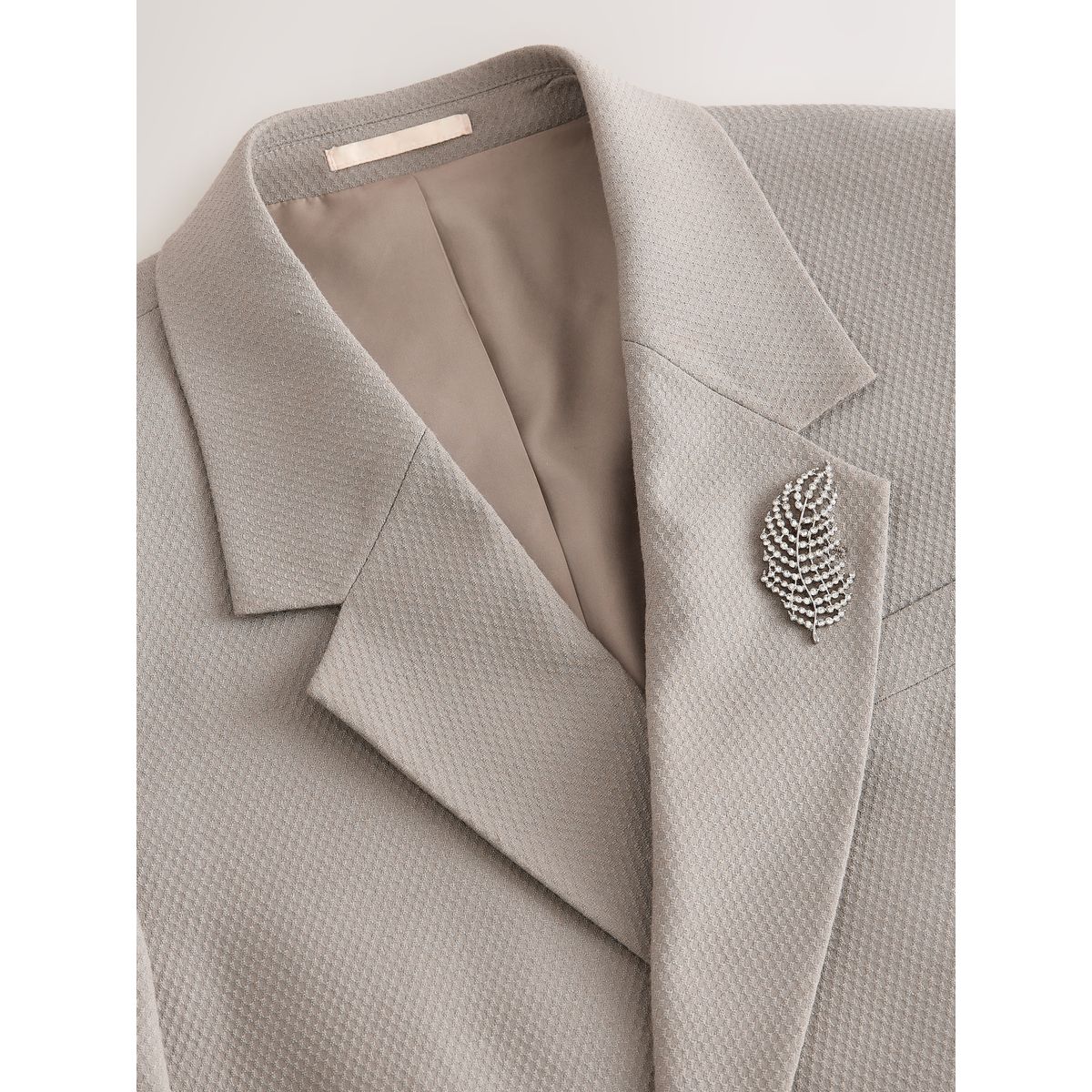 Veste de costume croisée avec broche gris, NEXT