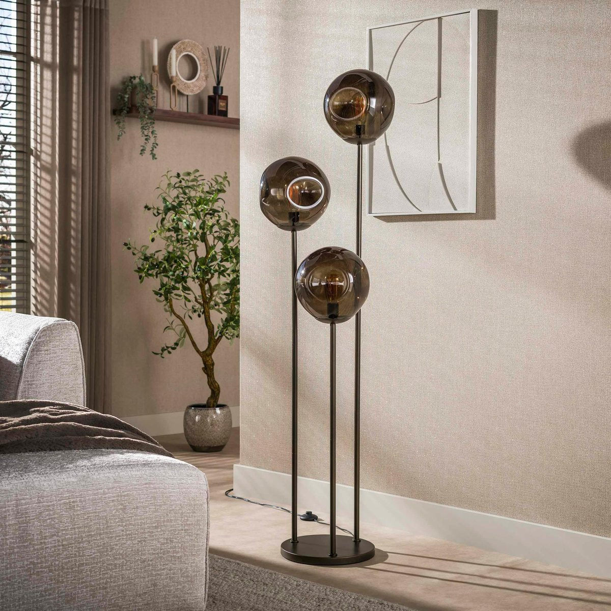 Lampadaire 3 tiges globes en verre NIAGARA brun, PIER IMPORT