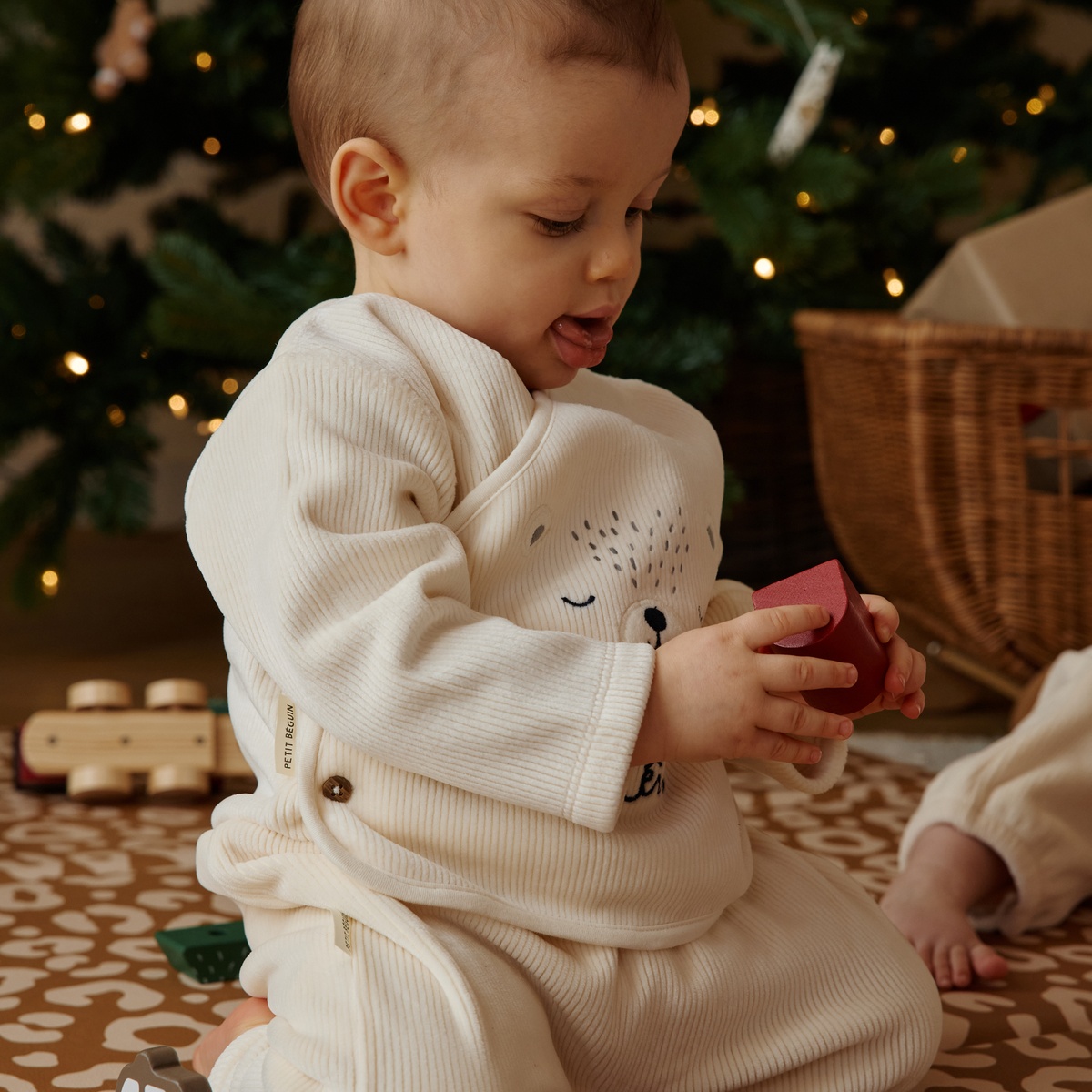 Ensemble bébé gilet croisé et pantalon en velours Flocon ecru, PETIT BEGUIN