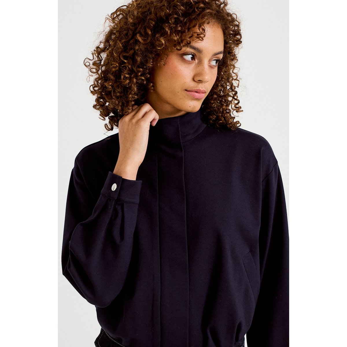 Veste cropped bas resserré bleu marine, CACHE CACHE
