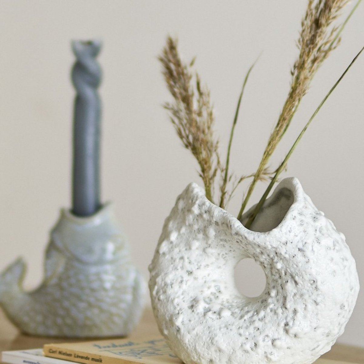Vase grès artisanal  Fianna blanc, BLOOMINGVILLE