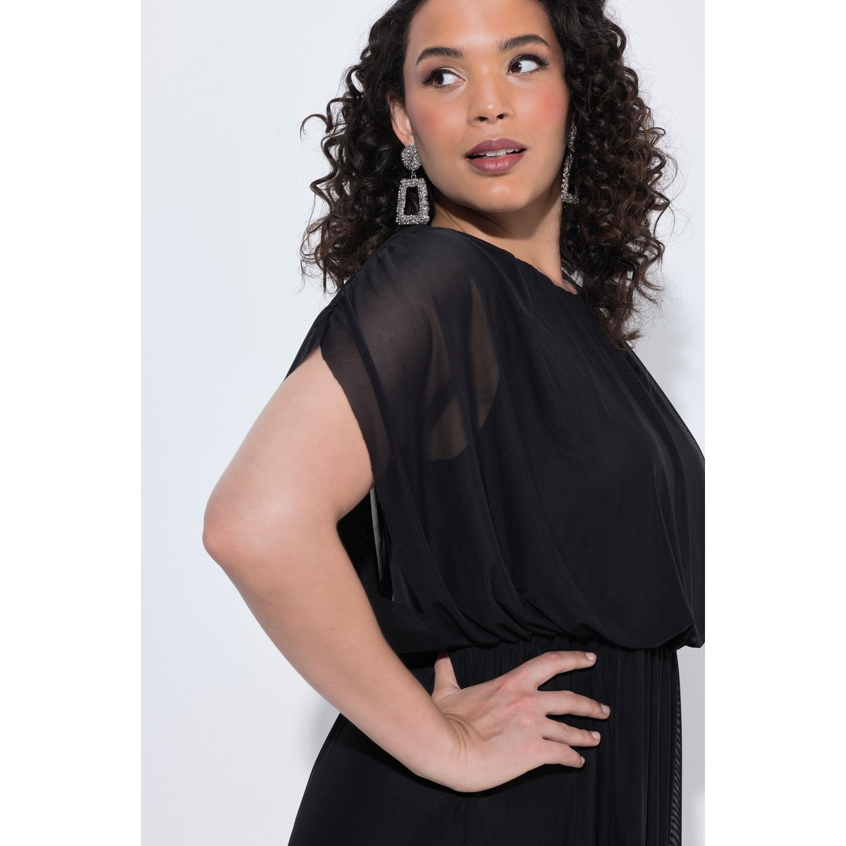 Robe longue sans manches, haut « ballon » noir, ULLA POPKEN