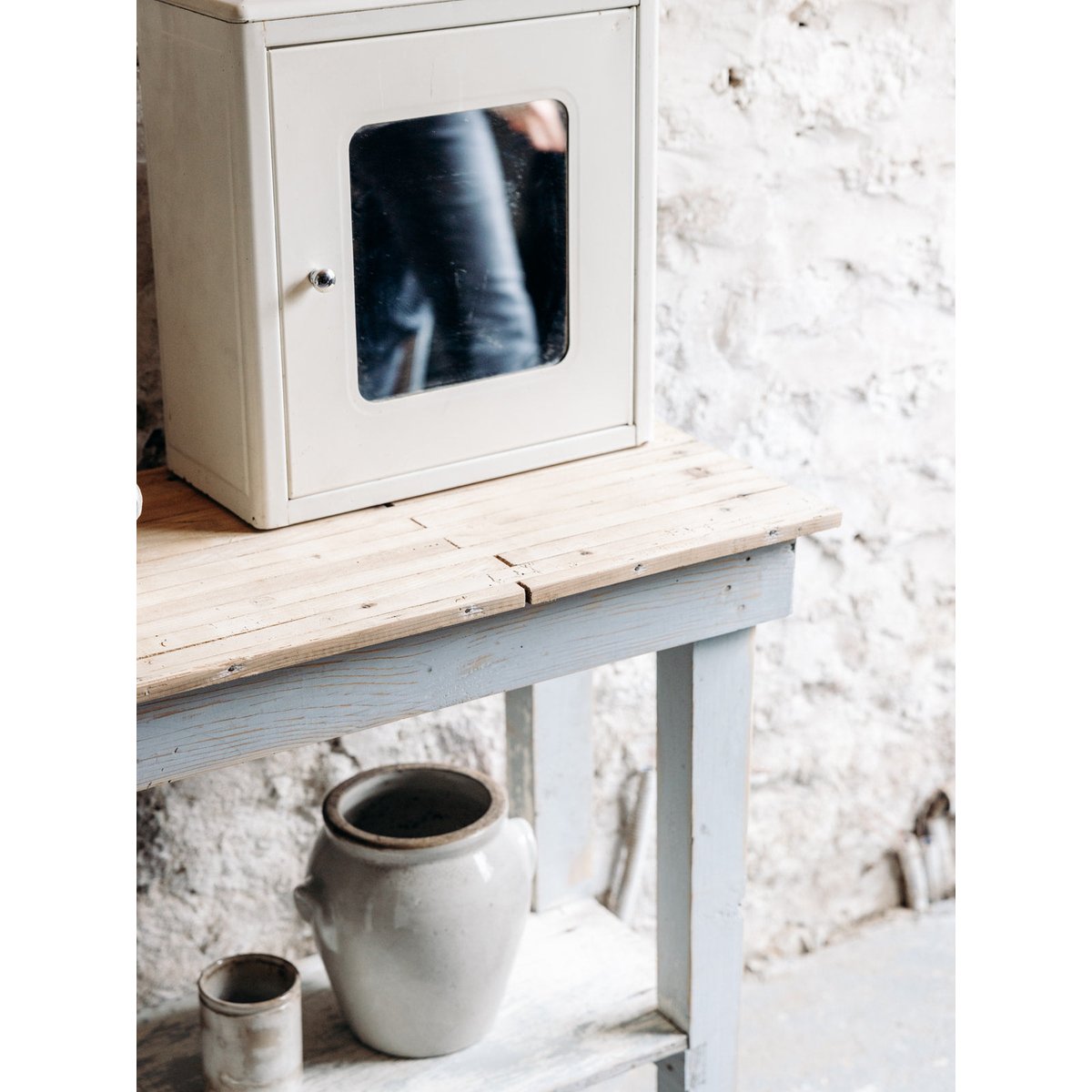 Table d'appoint Francine N°169 - Bon état bois, DEBONGOUT