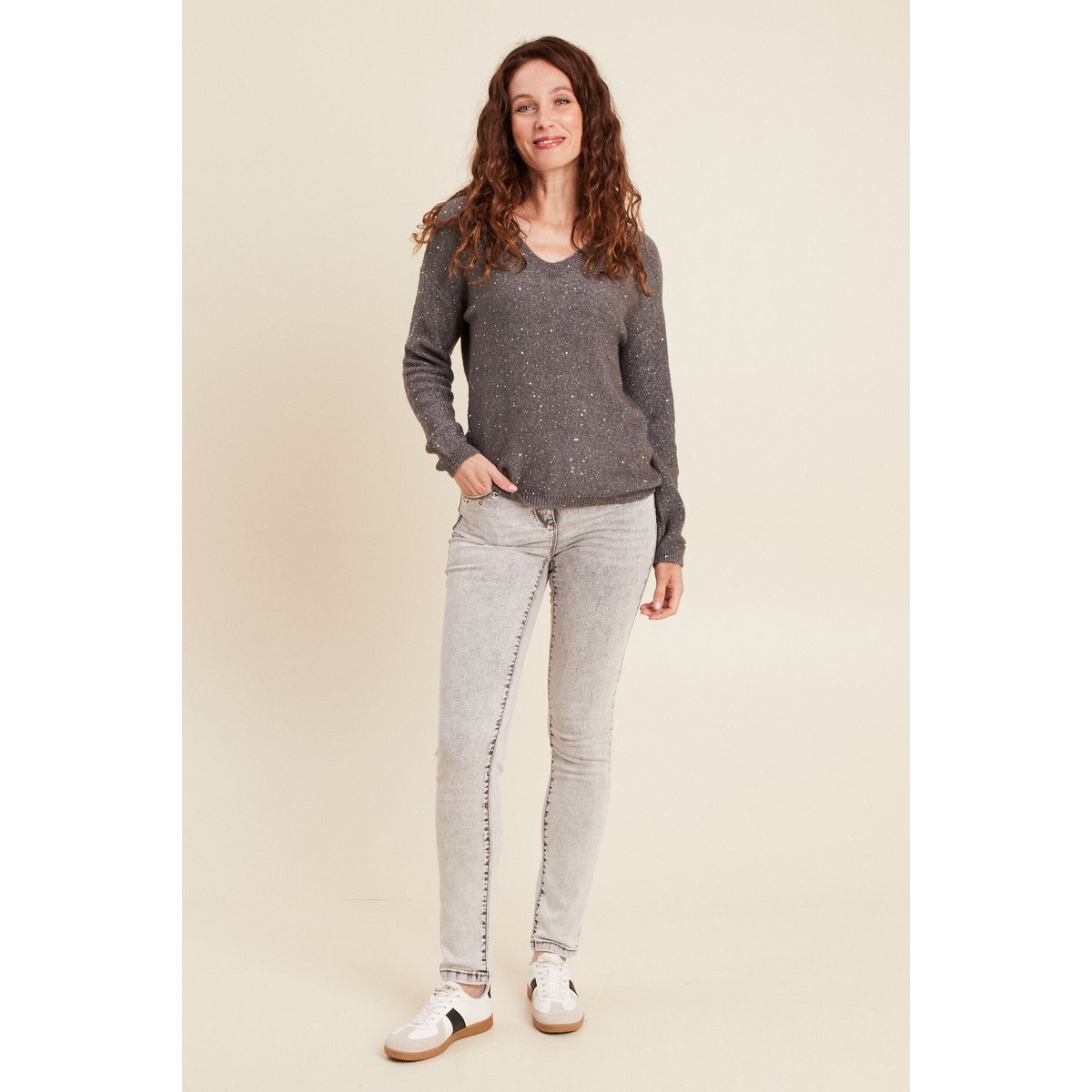Pull col v manches longues à sequins gris foncé, BREAL