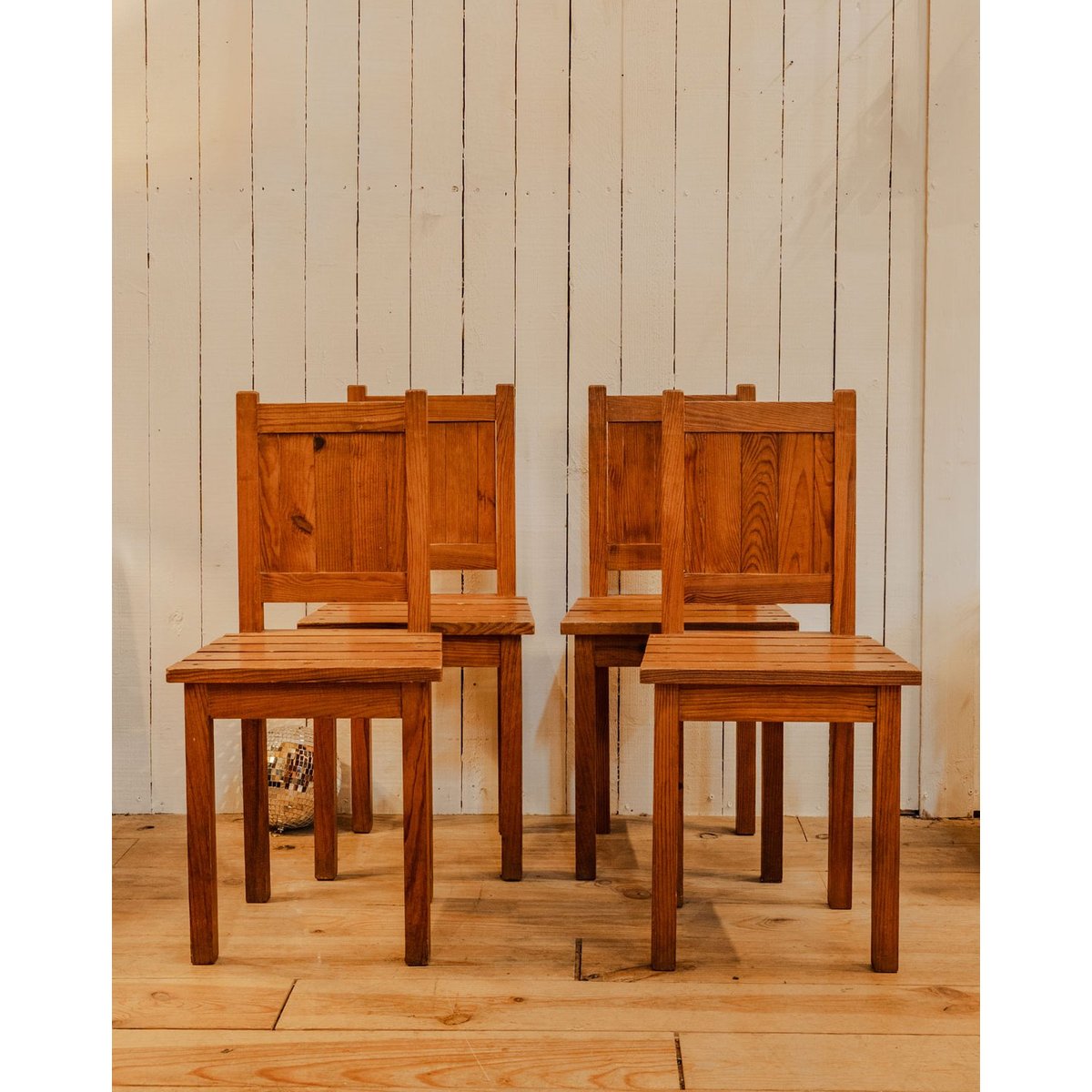 Lot de 4 chaises en bois Claude N°800 - Bon état bois, DEBONGOUT