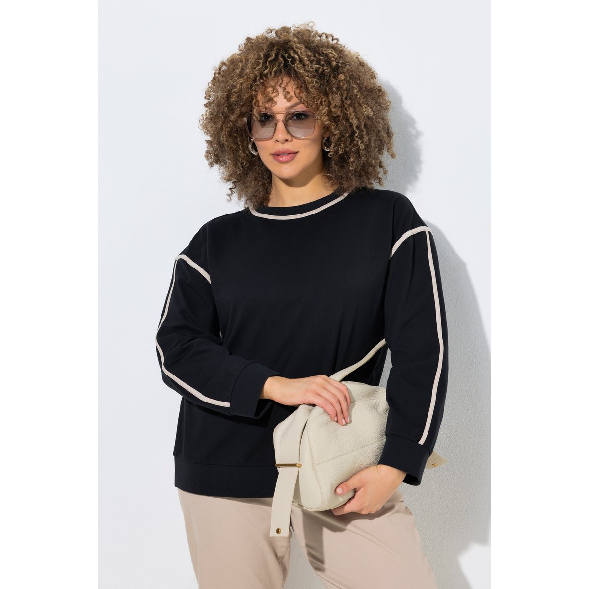Sweat-shirt coupe Classic Fit noir, ULLA POPKEN