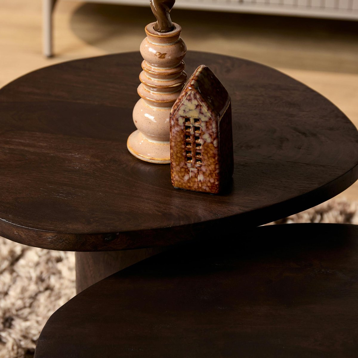 Table basse design organique en bois foncé (lot de 2) ALMA marron, PIER IMPORT