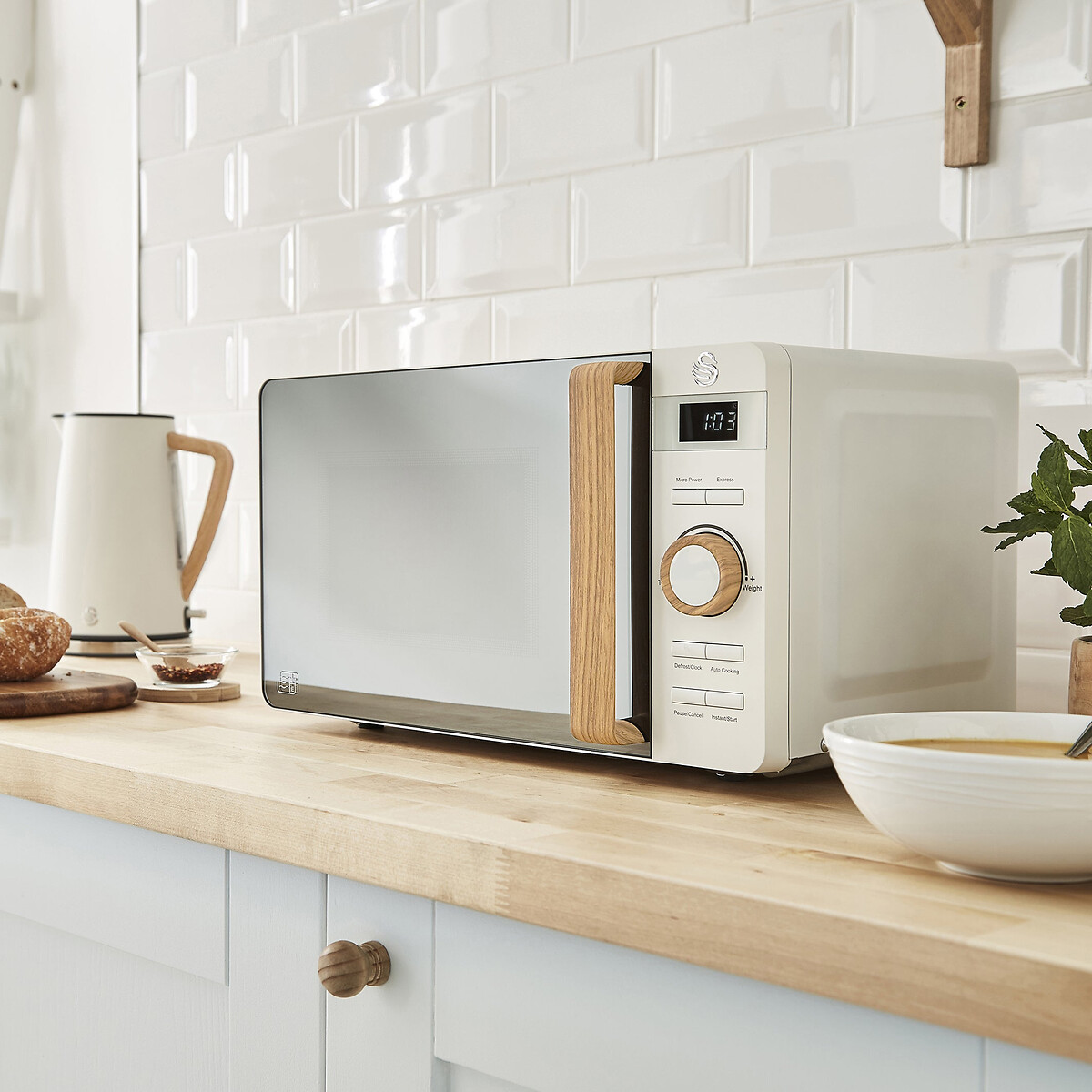 Nordic 20L Digital Microwave - SM22036L white, SWAN