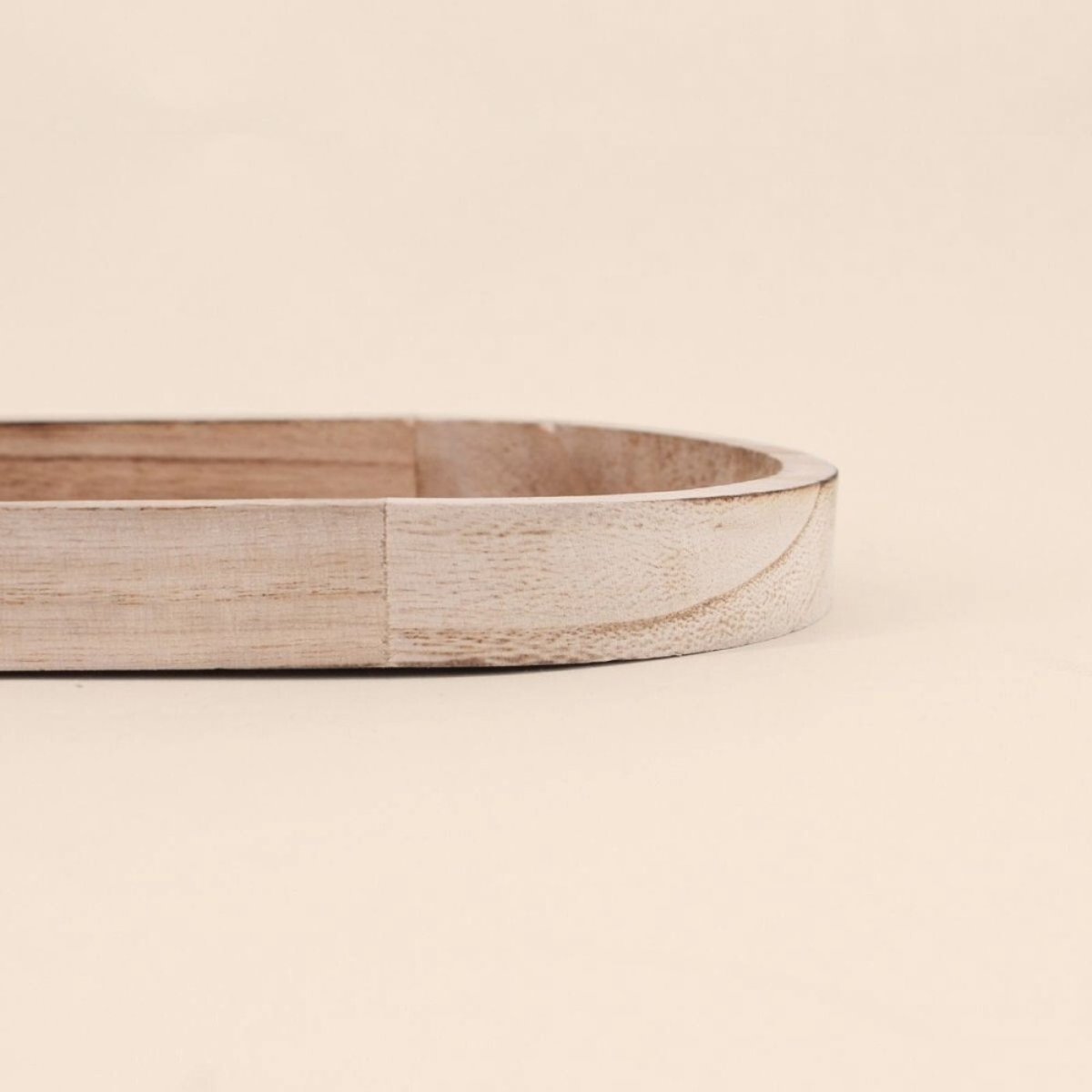 Lot de 2 plateaux ovales en bois et rotin naturel, ORNAMI
