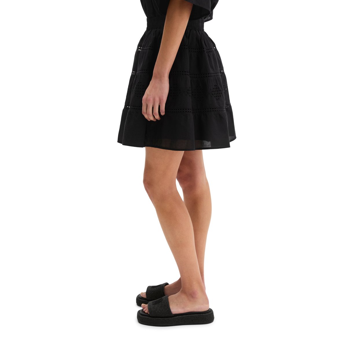 Boho-rock dans le style folklorique loose en voile de coton brodé noir, MARC O'POLO