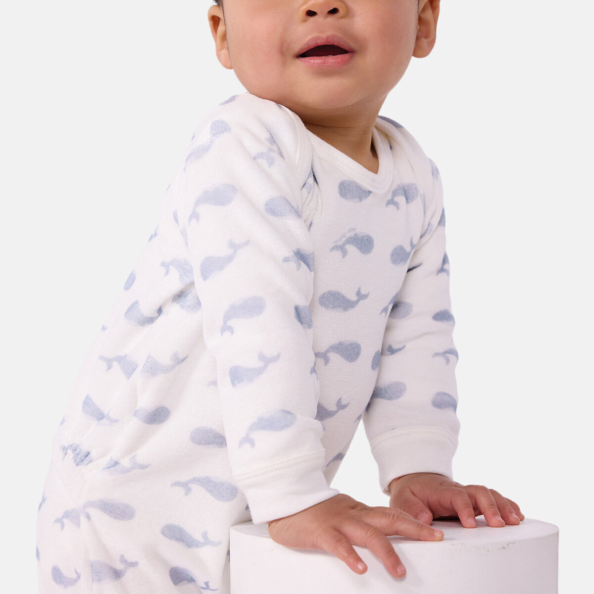 Pigiama in cotone, con stampa con balene fantasia fondo bianco, PETIT BATEAU