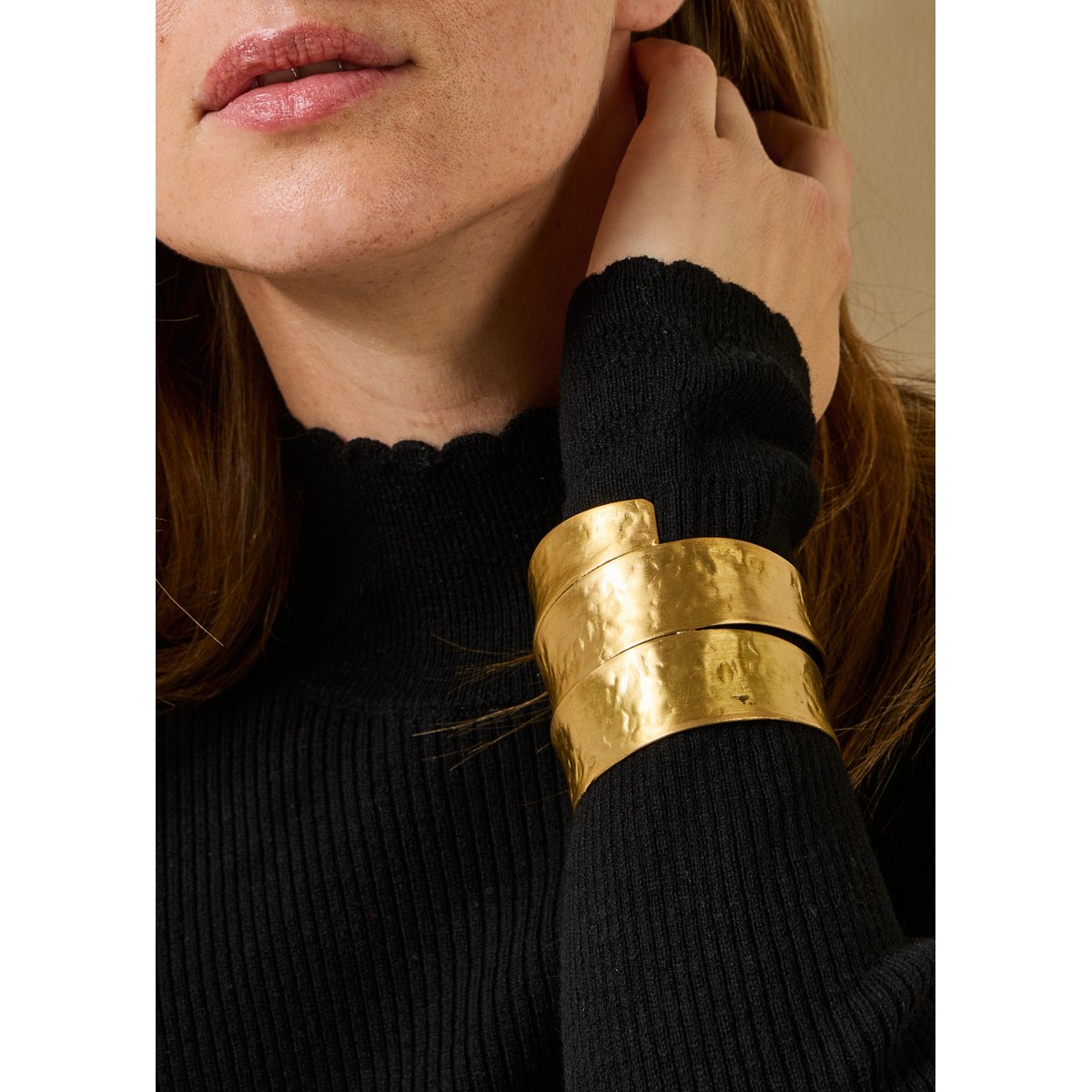 Bracelet jonc métal texturé light gold, LA FEE MARABOUTEE