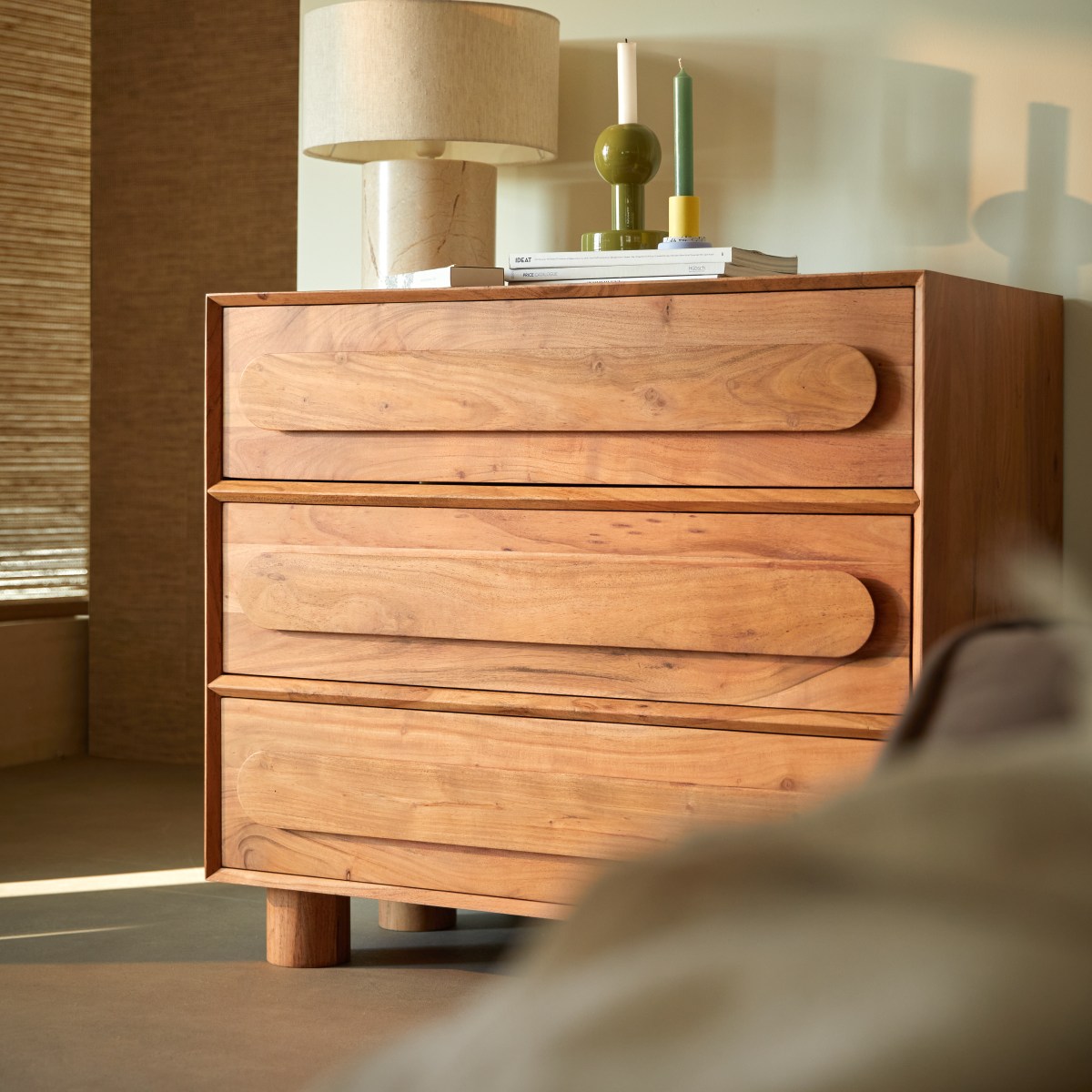 Commode en Acacia massif, OLGA naturel, TIKAMOON