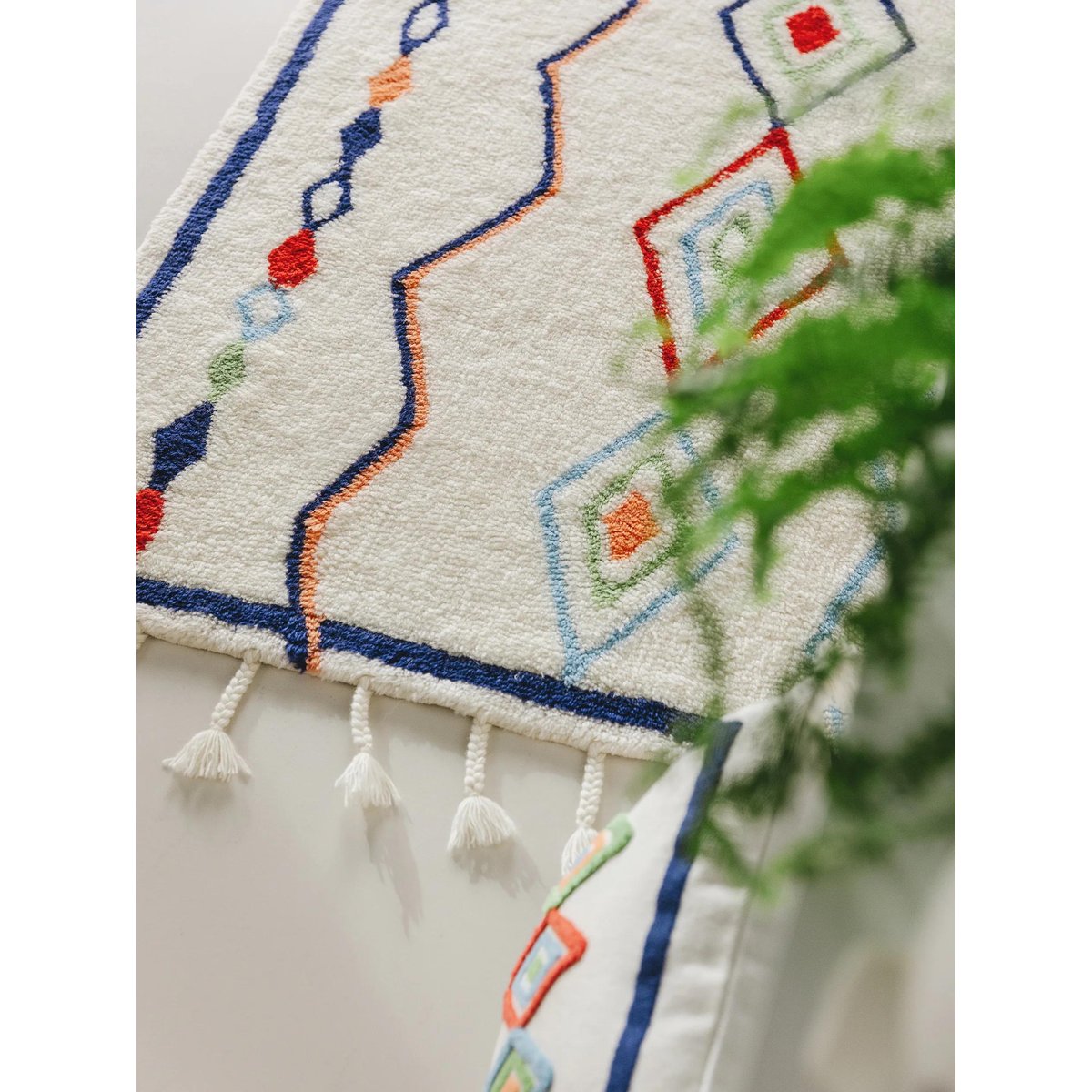 Tapis enfant tufté main MALIKA multicouleur, BENUTA