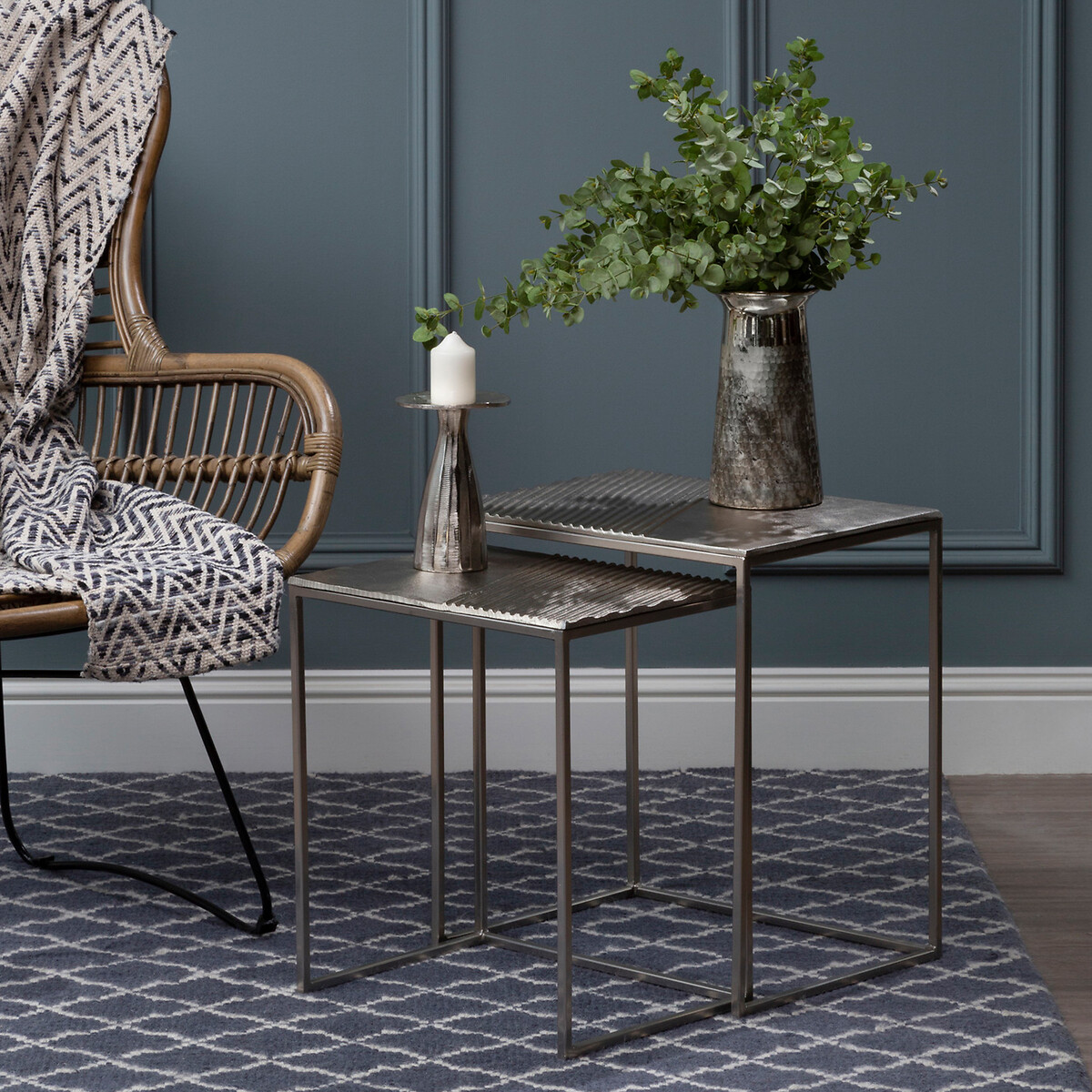 Textured Metal Side Table Nest (Set of 2) silver-coloured, FIFTY FIVE SOUTH