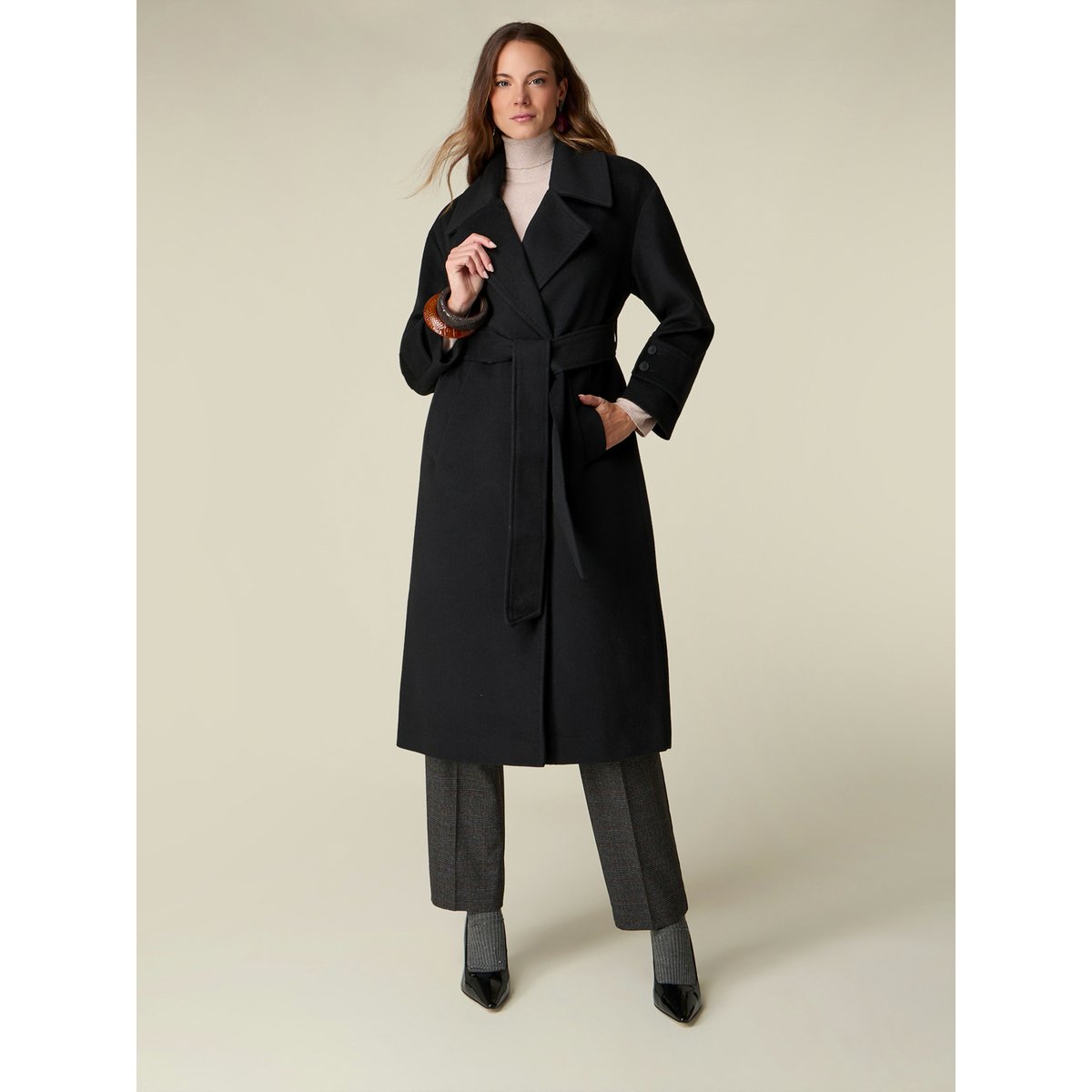 Manteau croisé noir, OLTRE