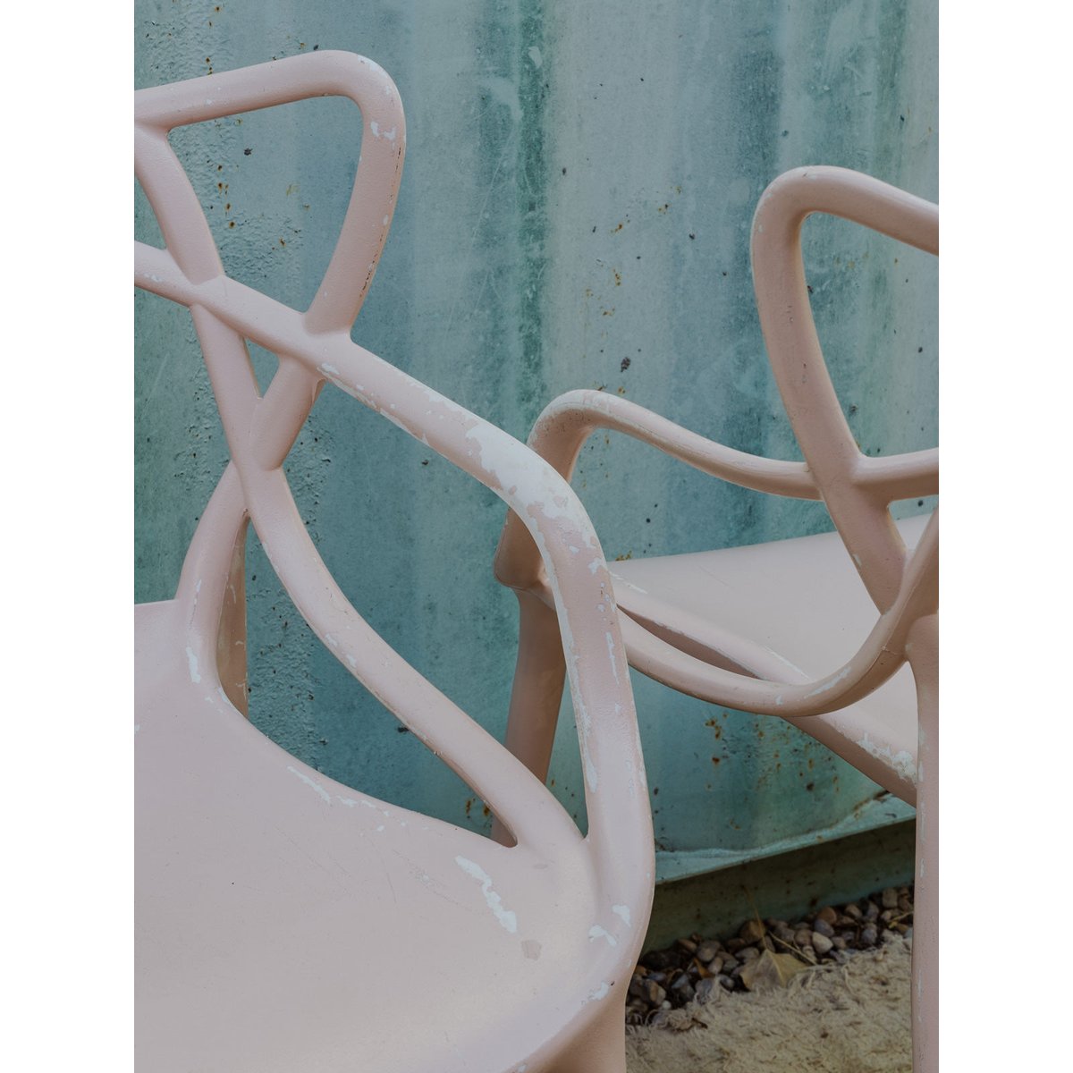 Lot de 4 fauteuils en plastique rose Jakob N°1413 - Bon état rose, DEBONGOUT