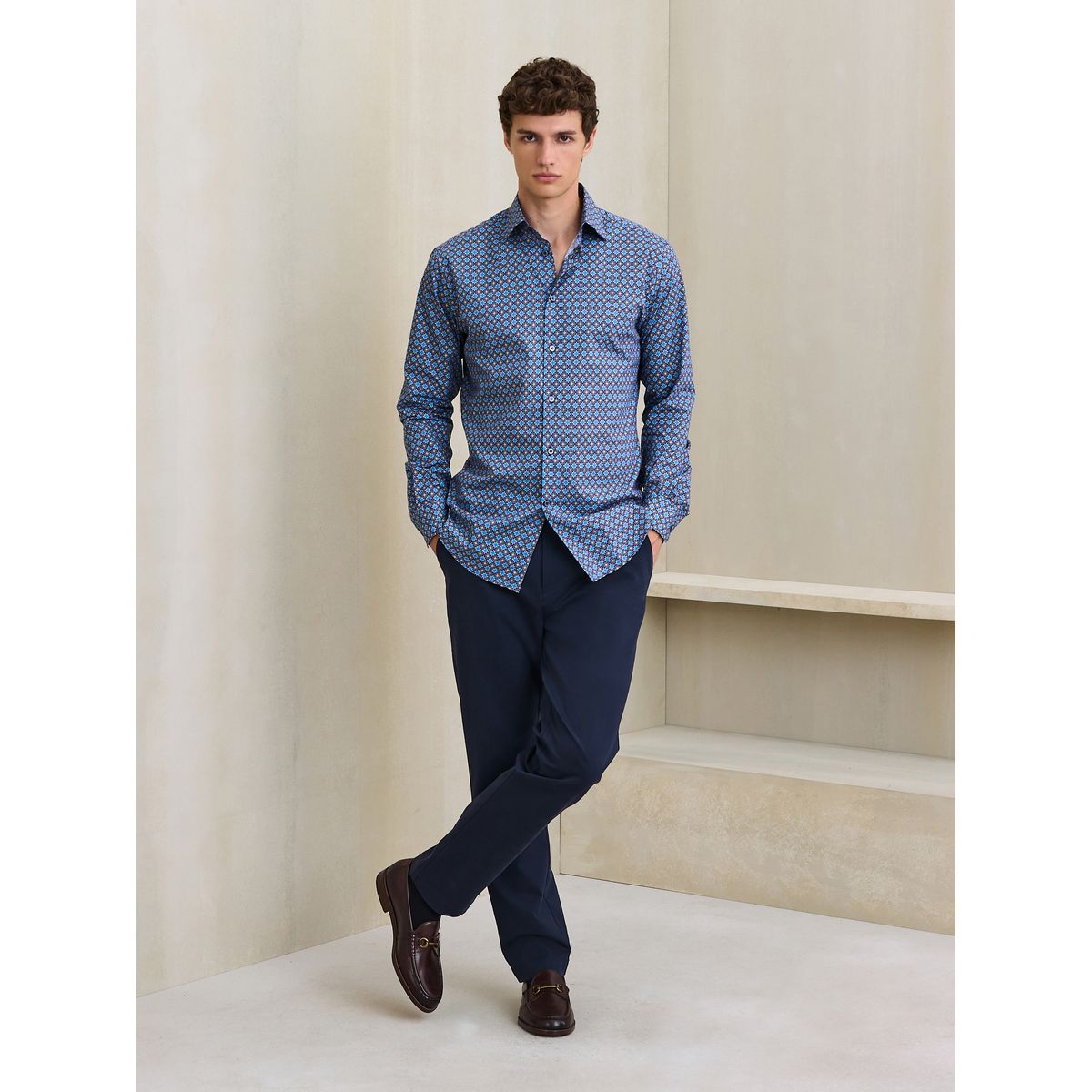 Chemise slim habillée en coton stretch bleu, NEXT