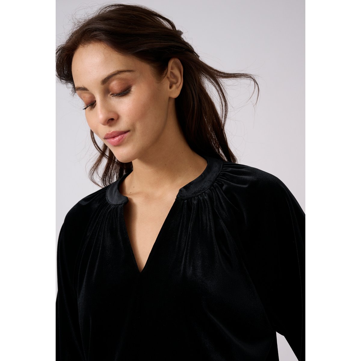 T-shirt en velours ras noir, DAMART
