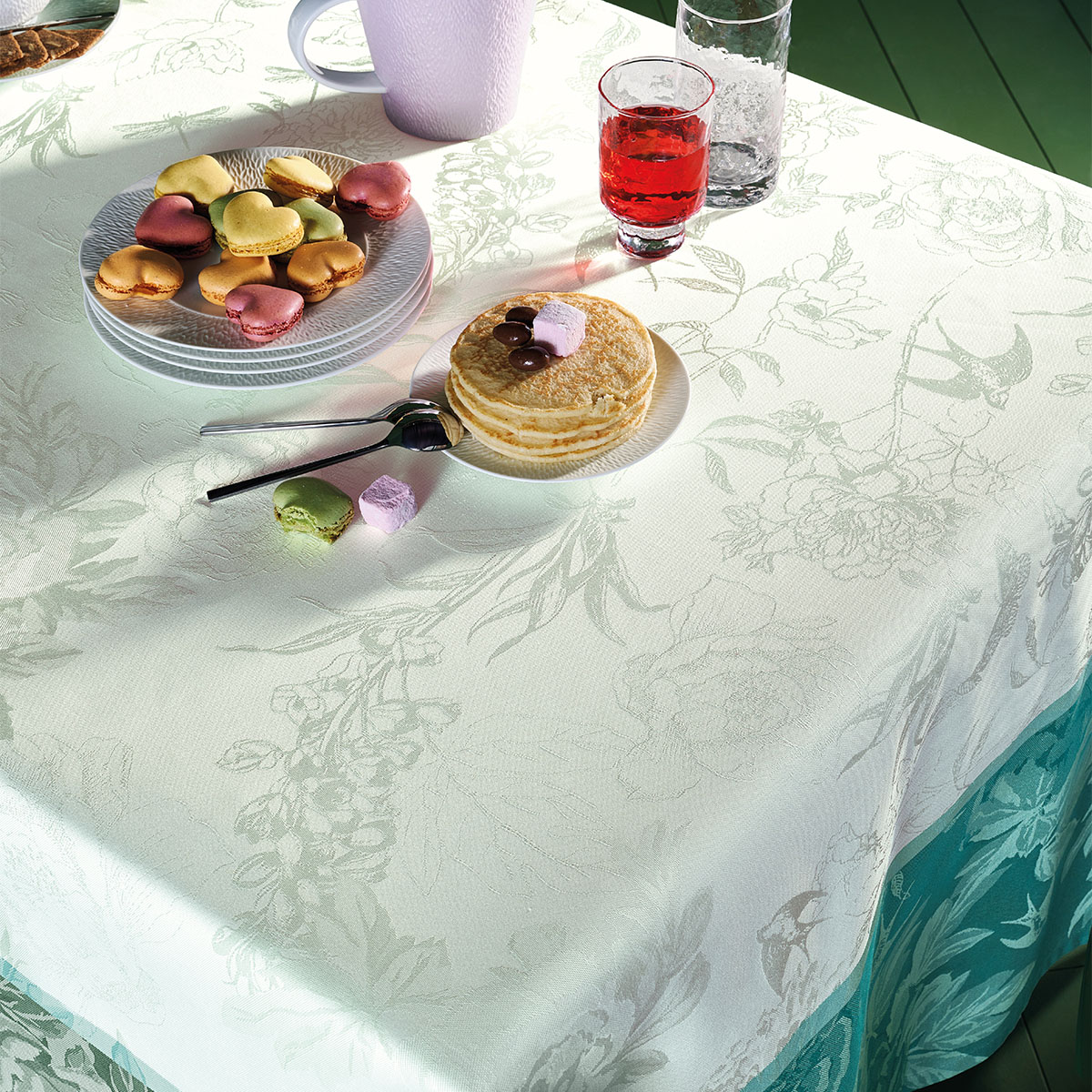 Nappe pur coton antitache JARDIN DE PIVOINES vert, GARNIER THIEBAUT