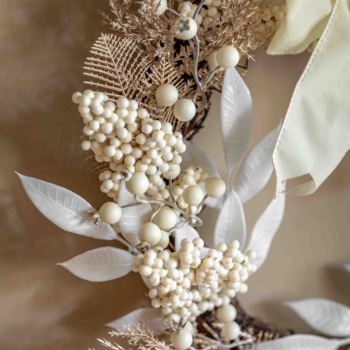 50cm Berry Wreath in Cream cream, ÉDITÉ