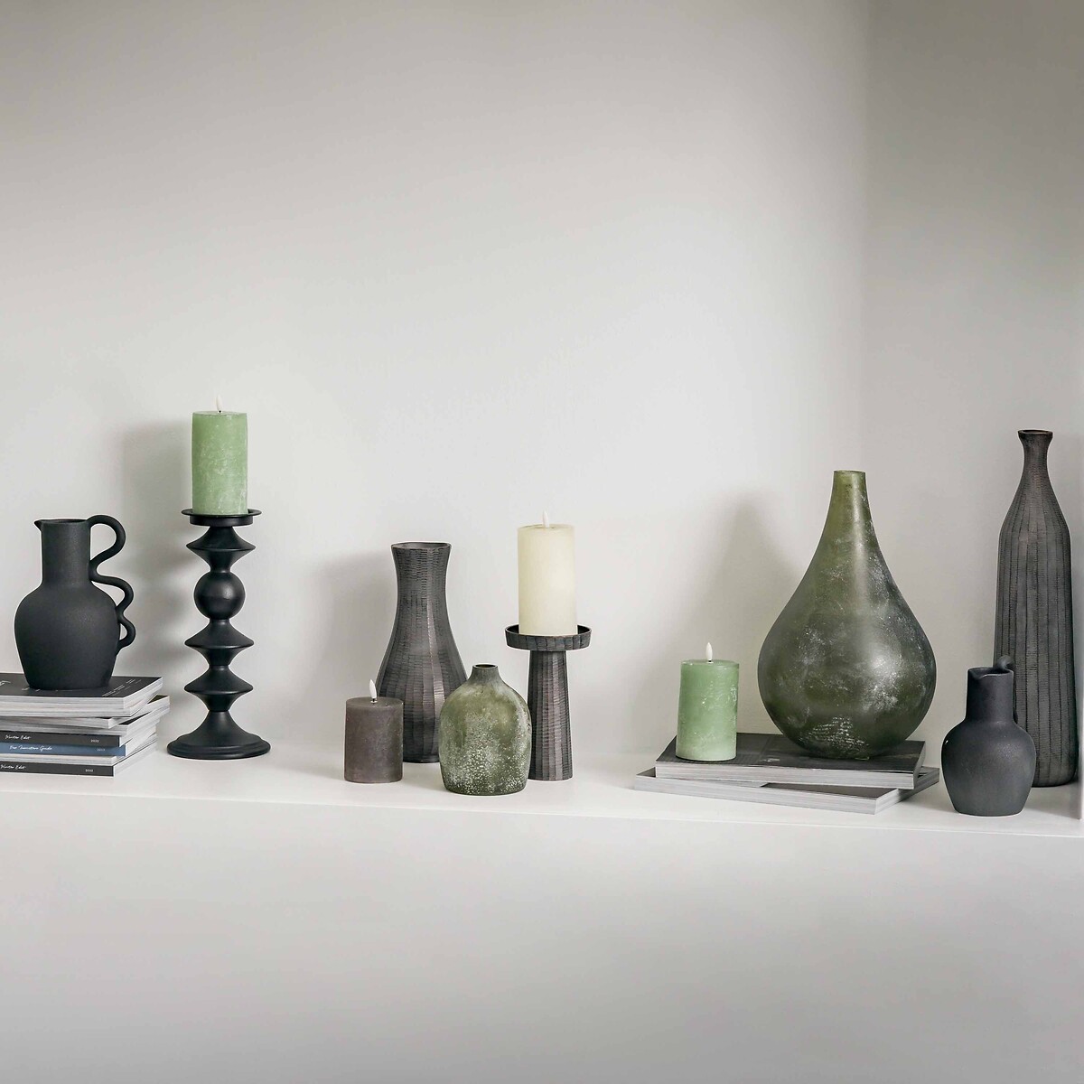 45cm Bottle Vase in Antique Grey grey, ÉDITÉ