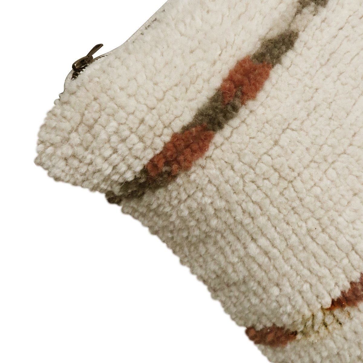 Coussin avec housse en laine Jajim NOMAD coquillage, terre cuite, LORENA CANALS