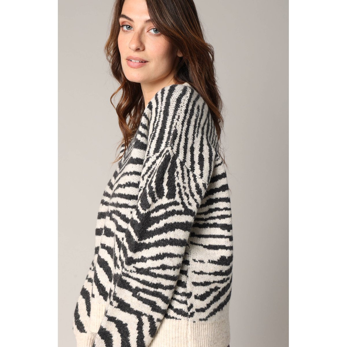 Pull imprimé zèbre en maille chaude et confortable ASTRID black, DEELUXE