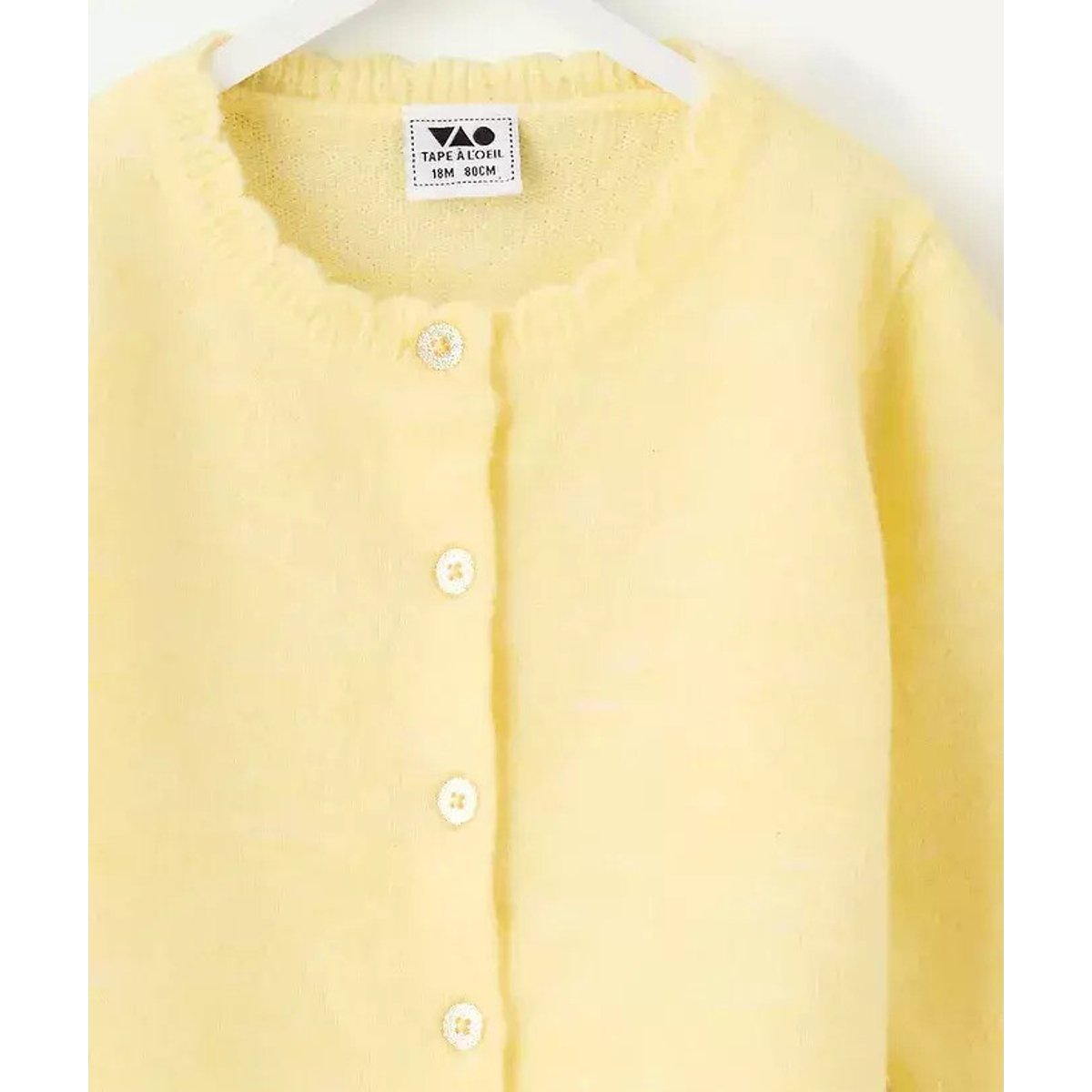 Cardigan giallo, TAPE A L'OEIL