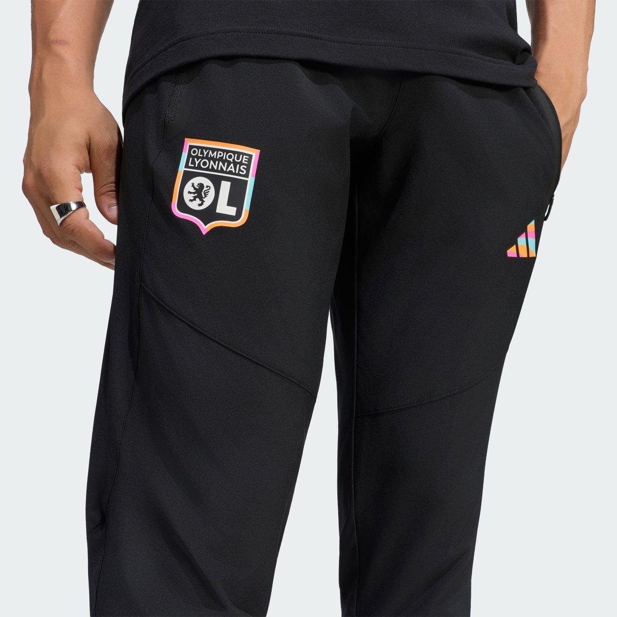 Pantalon Olympique Lyonnais Tiro Travel Pantalon Olympique Lyonnais Tiro Travel black, adidas Performance
