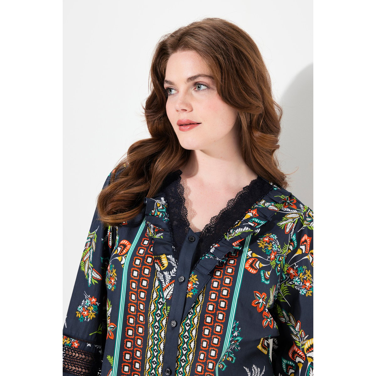Blouse à col en V et manches longues marine, ULLA POPKEN