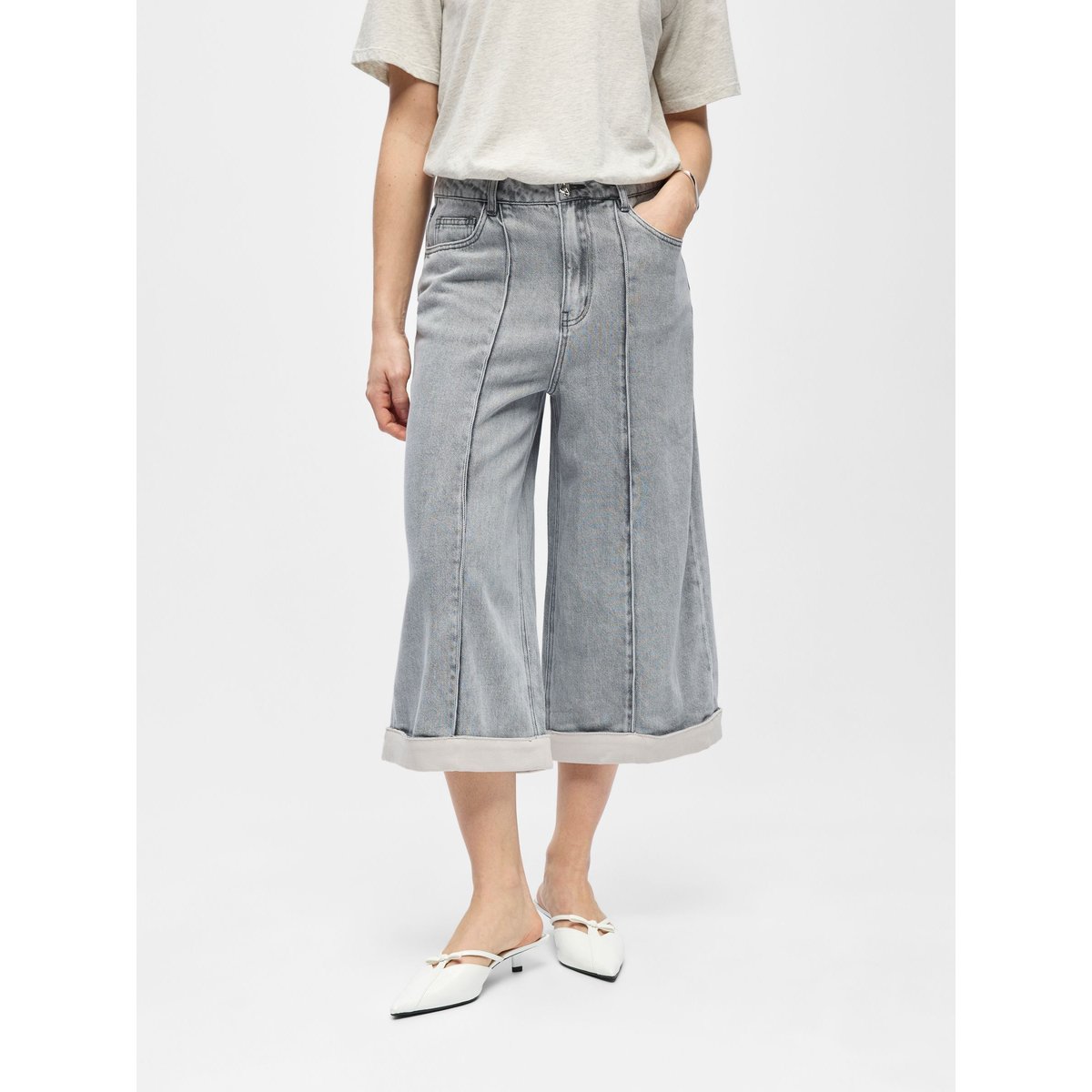 Short light grey denim, OBJECT