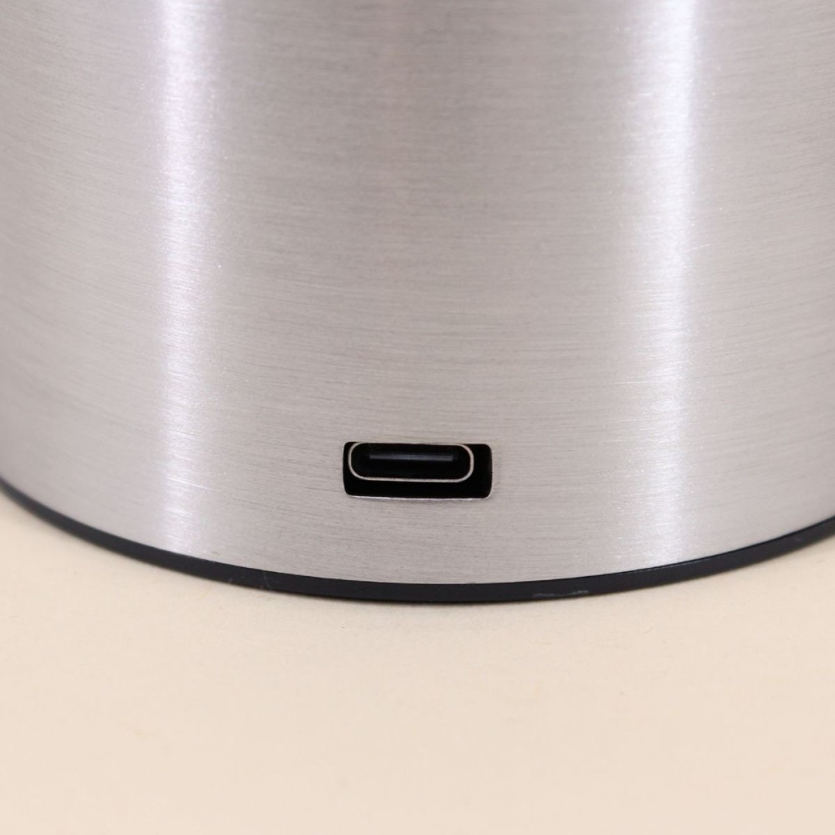 Lampe recharg. USB IP 44 en aluminium 34cm gris, ORNAMI