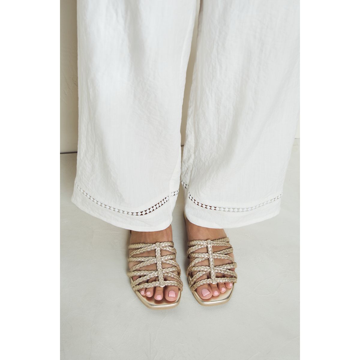 Sandales souples à brides cuir doré, NEXT