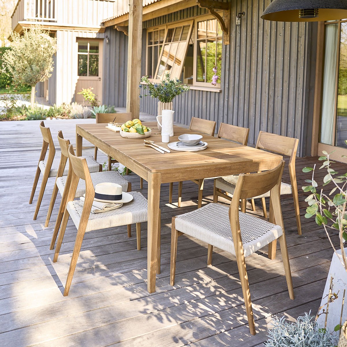 Salon de jardin en teck massif et cordage 8 places LIVIE beige, BERAH GETAH